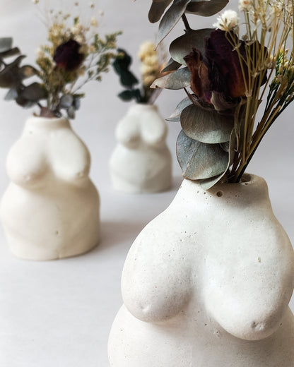 Tulia Vase